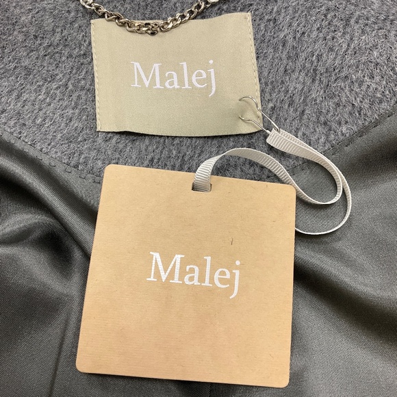 MALEJ GREY BELTED MID LENGTH WOOL COAT - Picture 4 of 4